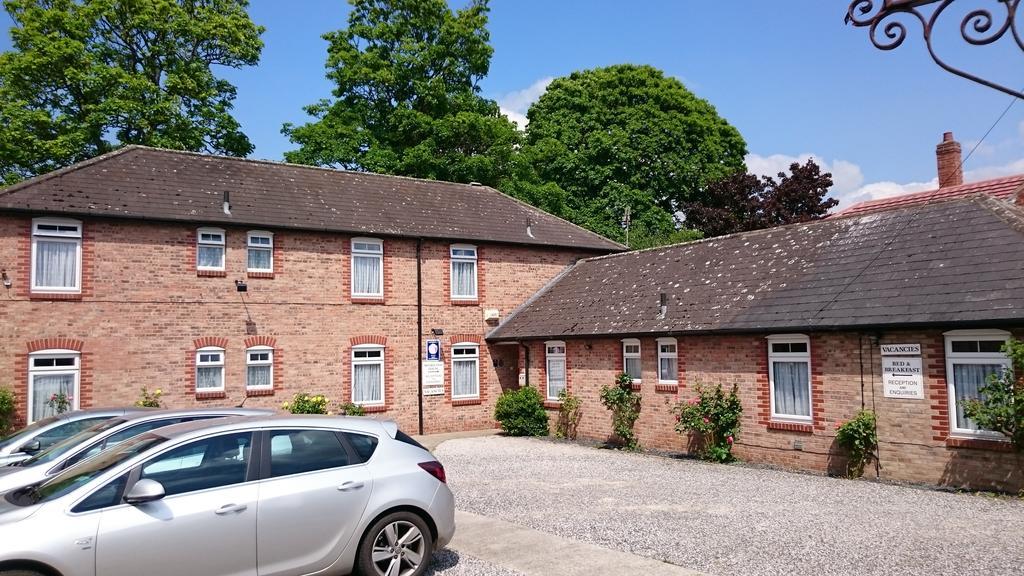 Moorland House Hotel York Exterior photo